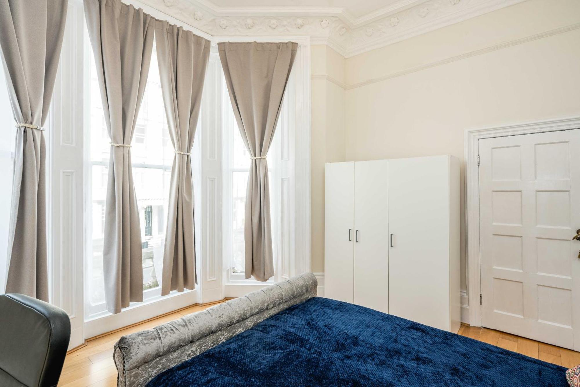 ロンドンFour Beds By The Stationアパートメント エクステリア 写真